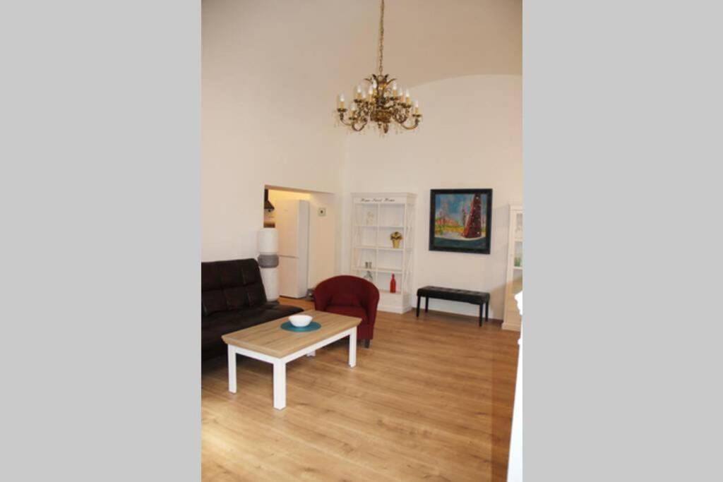 Apartment"Na Hlavnej" コシツェ エクステリア 写真